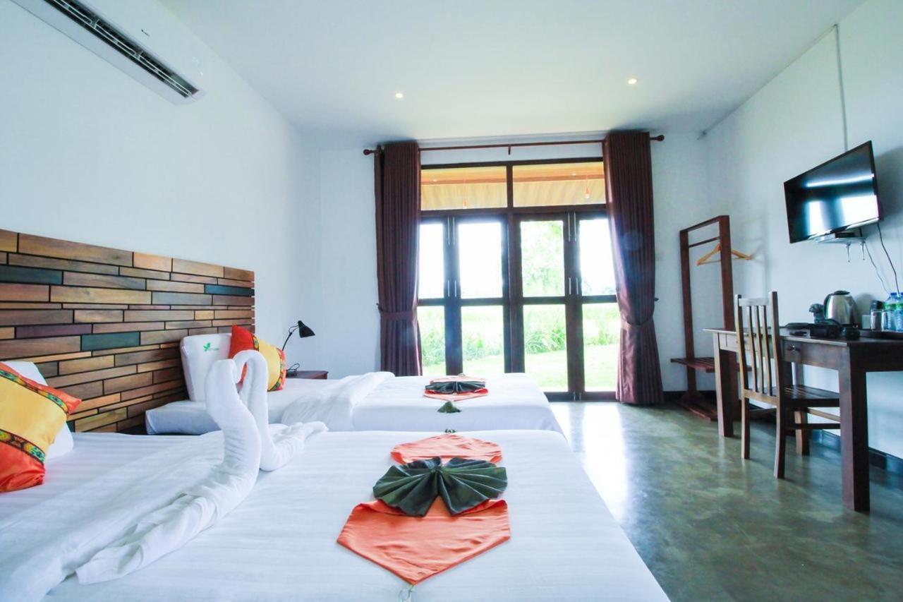 Ceyloni Hotel Sigiriya Bagian luar foto