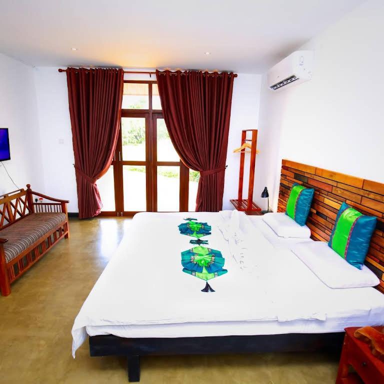 Ceyloni Hotel Sigiriya Bagian luar foto
